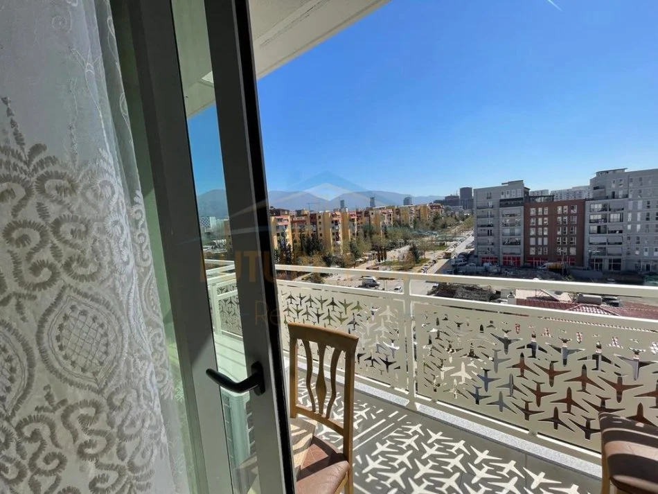 Tirane, jepet me qera apartament 2+1 Kati 6, 101 m² 850 € (Fusha e Aviacionit)