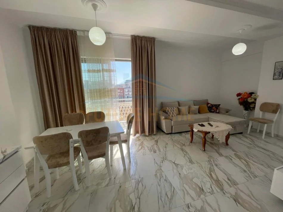 Tirane, jepet me qera apartament 2+1 Kati 6, 101 m² 850 € (Fusha e Aviacionit)