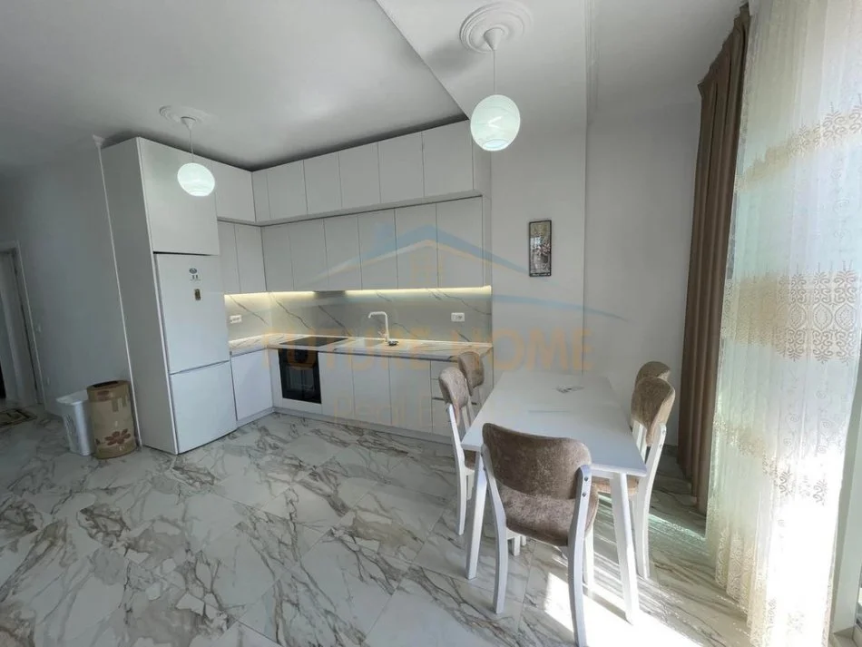 Tirane, jepet me qera apartament 2+1 Kati 6, 101 m² 850 € (Fusha e Aviacionit)