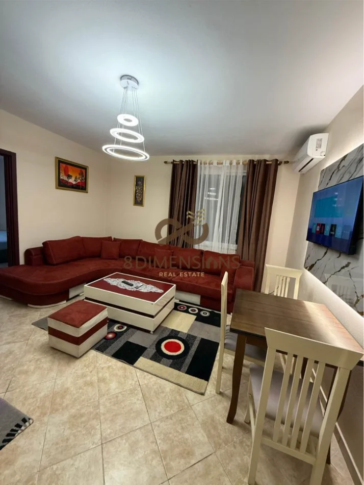Tirane, jepet me qera apartament 2+1+Ballkon Kati 7, 100 m² 450 € (Vila L astir)