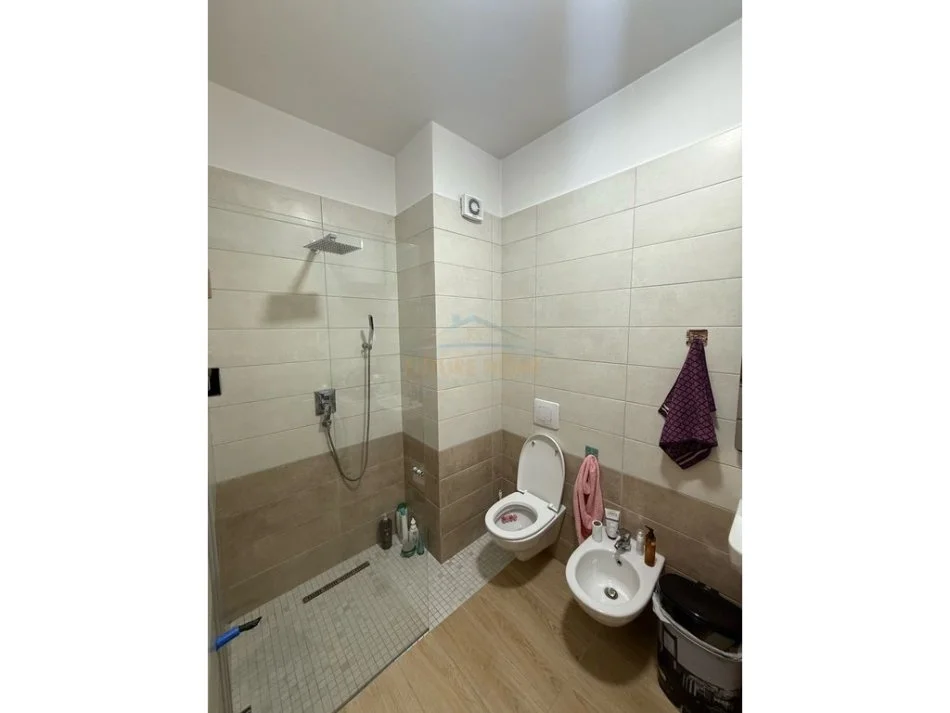 Tirane, shitet apartament 1+1+Aneks+Ballkon Kati 7, 71 m² 140.000 € (Astir)