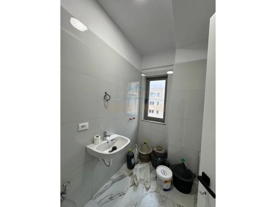 Tirane,FUSHA AVIACIONIT shitet apartament 2+1+2 Kati 6, 102 m² 205.000 € (FUSHA E AVIACIONIT TIRANE)