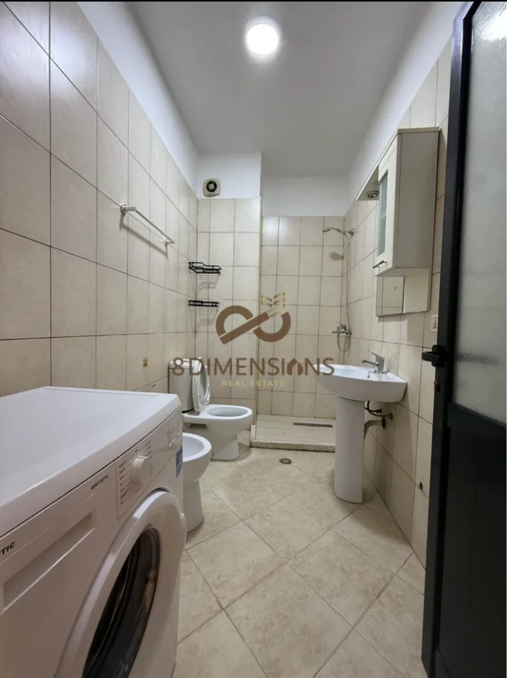 Tirane, jepet me qera apartament 2+1+Ballkon Kati 7, 100 m² 450 € (Vila L astir)