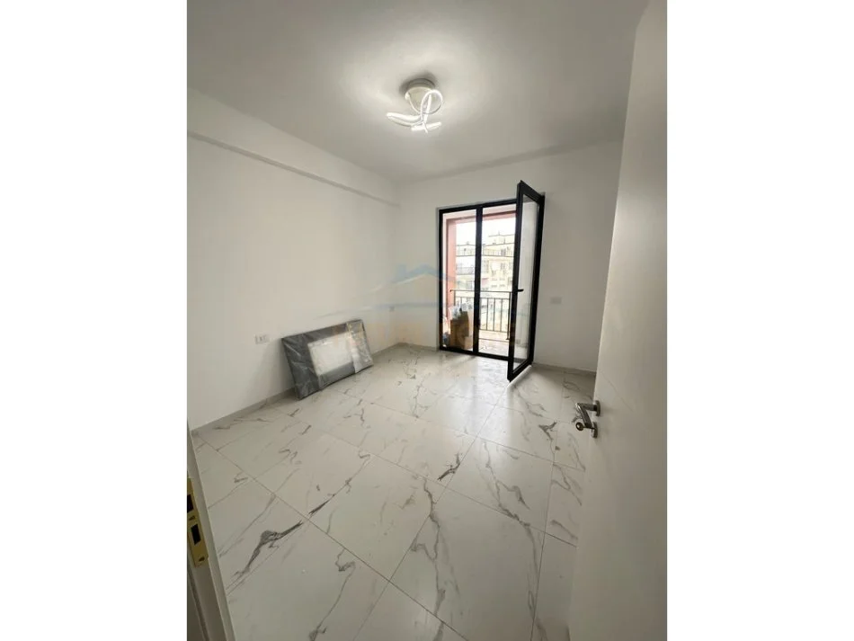 Tirane, shitet apartament 1+1 Kati 7, 68 m² 120.000 € 