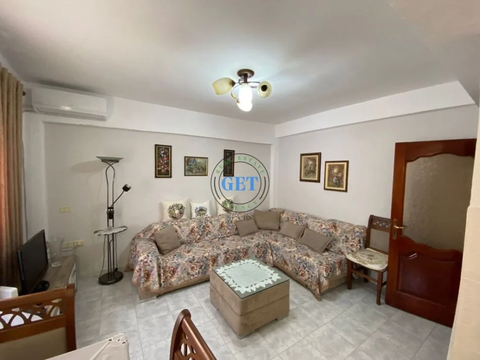 Durres, jepet me qera apartament 2+1 Kati 3, 80 m² 400 € (Qender , Durres)