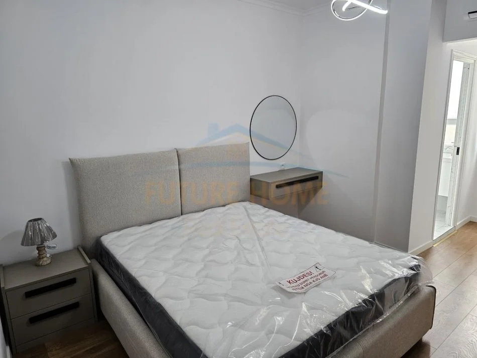 Tirane, jepet me qera apartament 2+1 Kati 4, 90 m² 750 € (Rruga e Dibres)