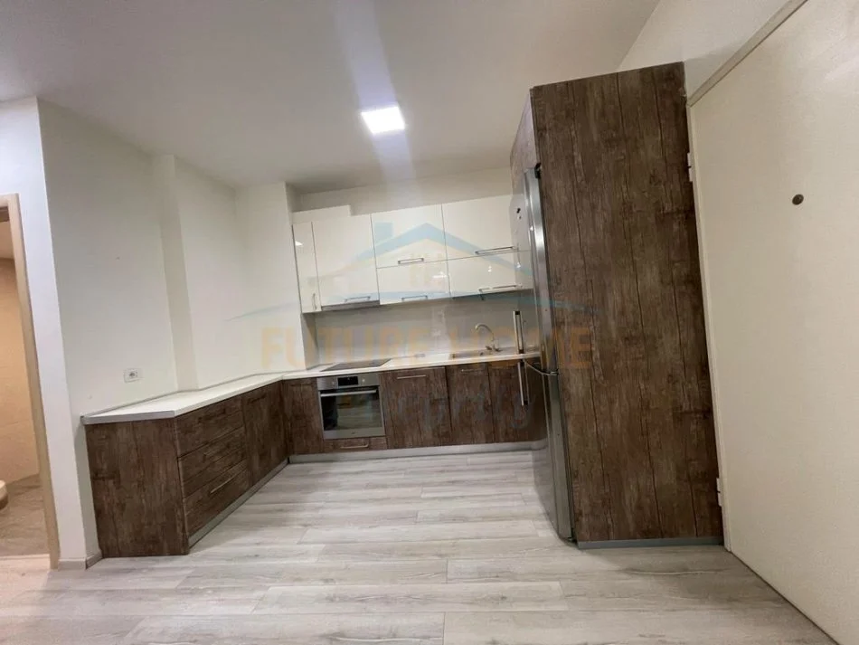 Tirane, jepet me qera apartament 2+1 Kati 4, 86 m² 700 € (Kopshti Zoologjik)