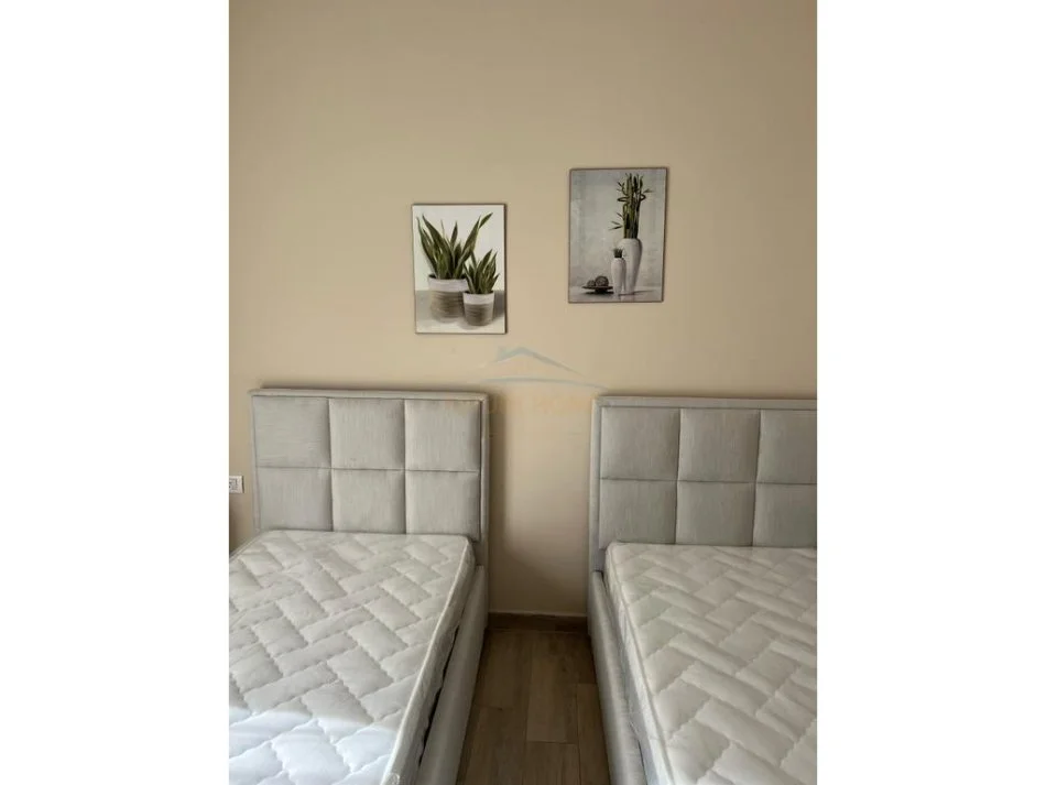 Tirane, jepet me qera apartament 2+1 Kati 7, 94 m² 550 € (Astir)