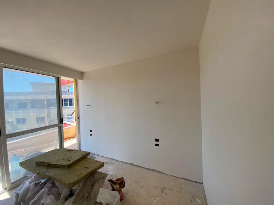 Tirane, shes apartament 1+1 Kati 9, 68 m² (unaze e re)