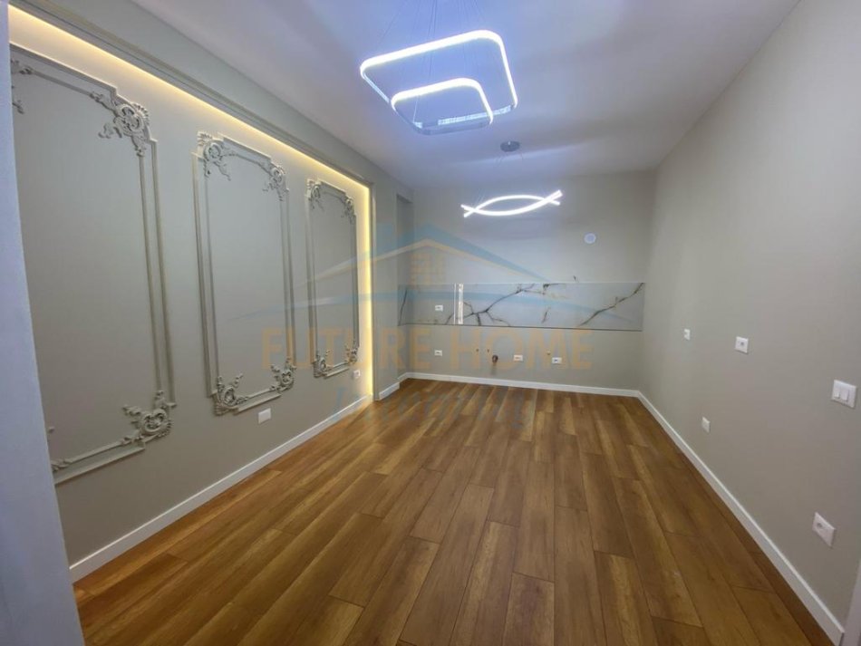 Tirane, shitet apartament 1+1+Ballkon Kati 5, 61 m² 135.000 € (21 Dhjetori)