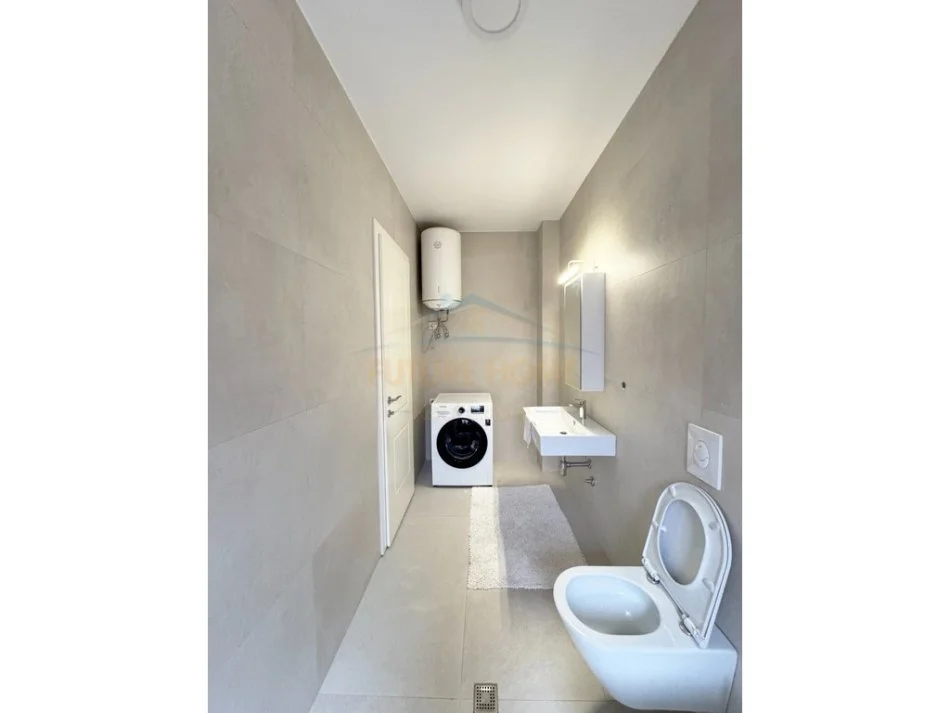 Tirane, shitet apartament 1+1+Ballkon+Post Parkimi,  Kati 3, 61 m² 150.000 € (Kompleksi Sima Com)