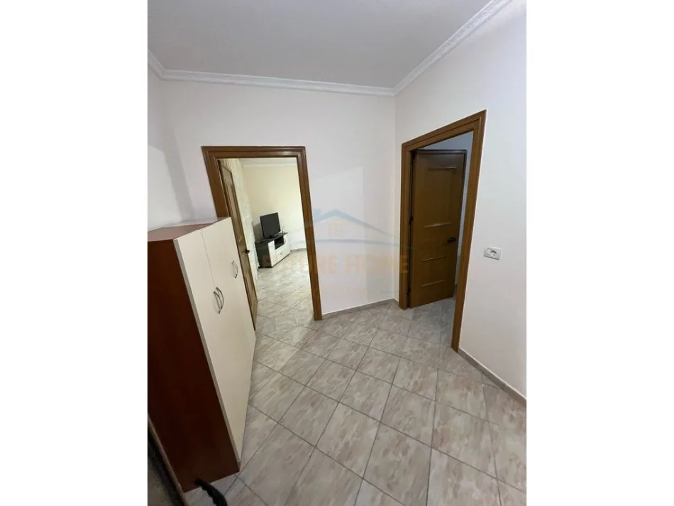 Durres, jepet me qera shtepi 2+1 Kati 0, 512 m² 700 € (kenet)