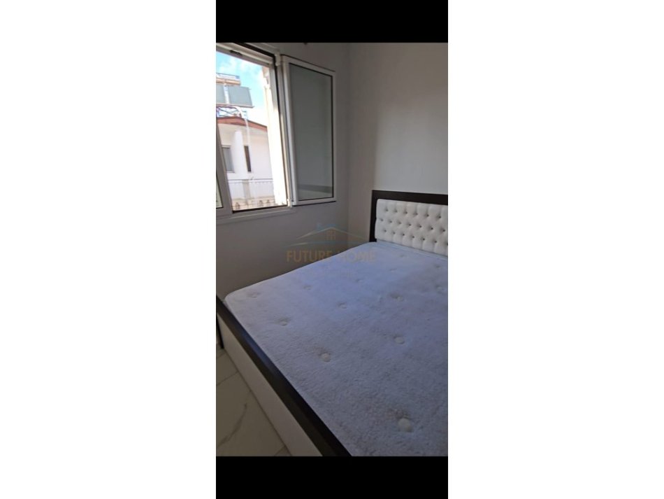 Durres, jepet me qera apartament 2+1 Kati 3, 90 m² 300 € (Kenet)