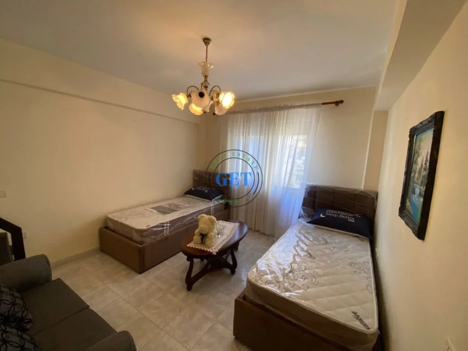 Durres, jepet me qera apartament 2+1 Kati 3, 80 m² 400 € (Qender , Durres)