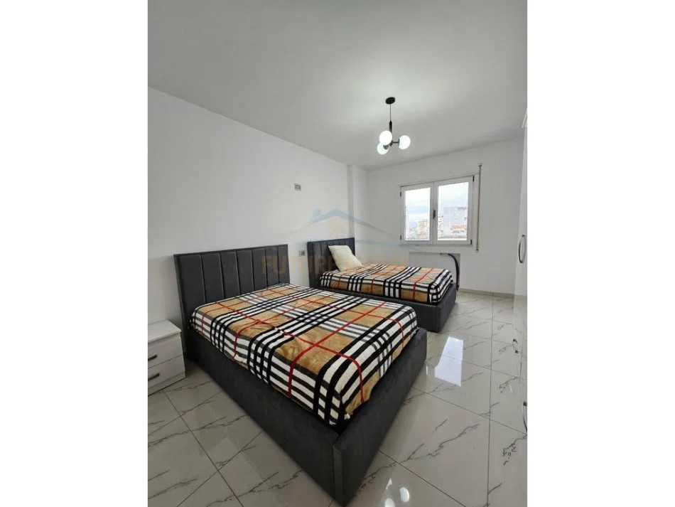 Durres, jepet me qera apartament 2+1+Ballkon , 113 m² 550 € (sotir noka)