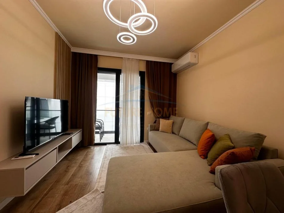 Tirane, jepet me qera apartament 1+1+Ballkon+Post Parkimi, Kati 3, 68 m² 1.000 € (Liqeni i Thate)