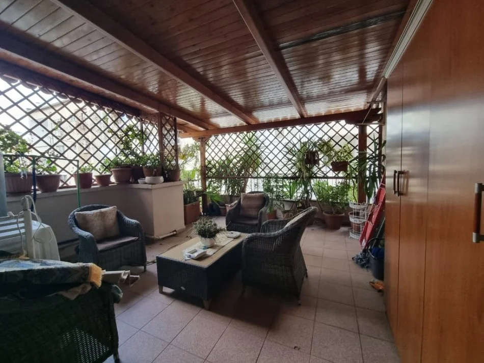 Tirane, jepet me qera apartament 2+1 Kati 4, 100 m² 750 € (Qender)