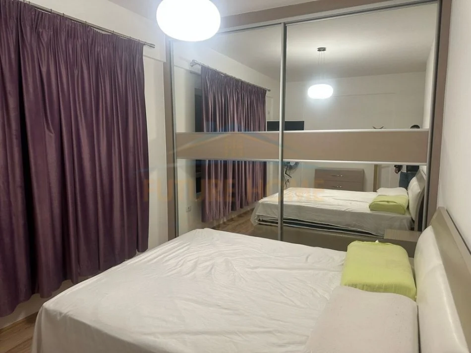 Tirane, jepet me qera apartament 2+1+Ballkon+2 Poste Parkimi,  Kati 2, 100 m² 800 € (Kompleksi Fz, Liqeni i Thate)