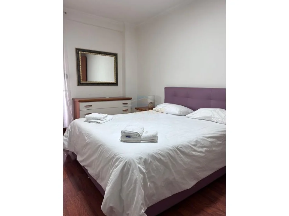 Tirane, shitet apartament 2+1+Ballkon Kati 10, 197 m² 600.000 € (Bllok)