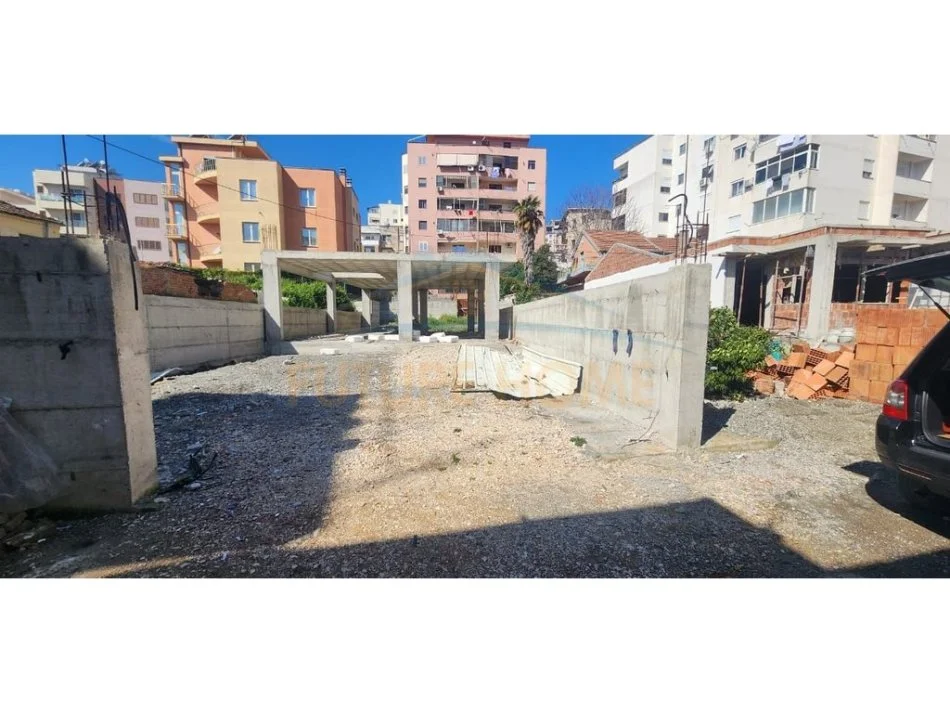 Durres, shitet truall , 436 m² 650.000 € (Bulevardi Kryesor, Durrës)