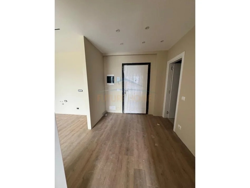 Tirane, shitet apartament 1+1+Ballkon Kati 2, 70 m² 125.000 € (Dogana)