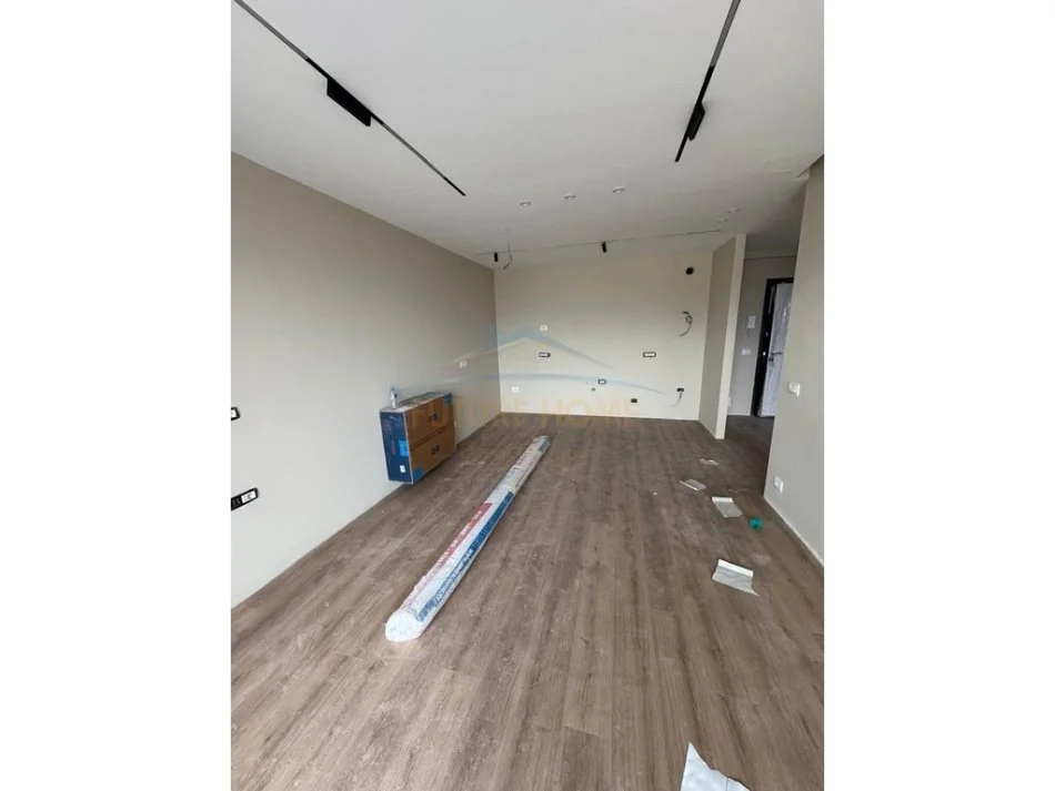 Tirane, shitet apartament 1+1+Ballkon Kati 1, 125.000 € (Ish Dogana)