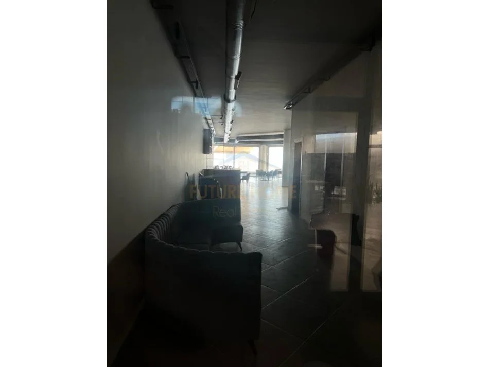Durres, shitet bar-kafe Kati 0, 400 m² 750.000 € (Shitet, Lounge-Bar, Vollga, Durrës 750,000 €)