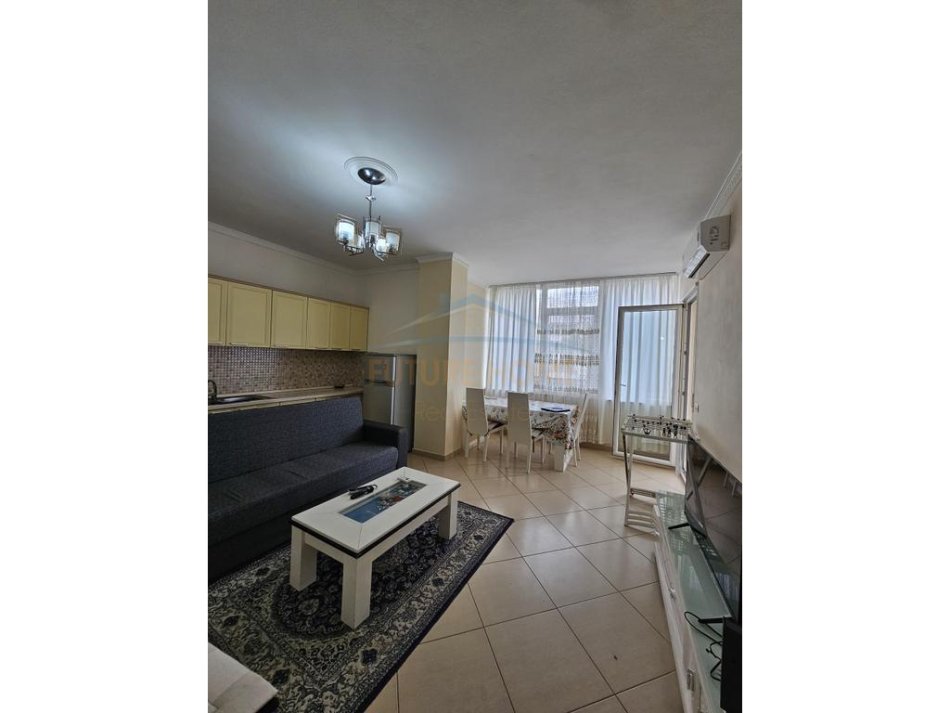 Durres, jepet me qera apartament 1+1 Kati 2, 59 m² 300 € (plazh)