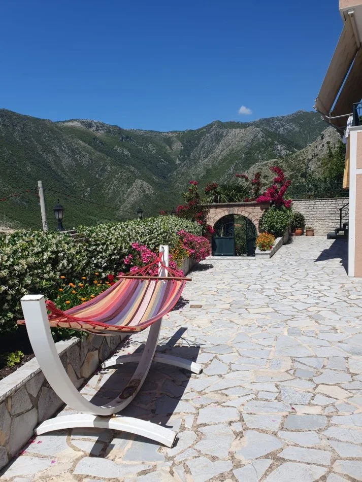 Tirane, shitet VILE  3+1+Aneks+Ballkon Kati 1, 342 m² 300.000 € (BORSH)