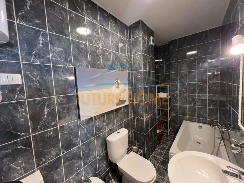 Tirane, jepet me qera apartament 2+1+2, Kati 5, 1.000 €