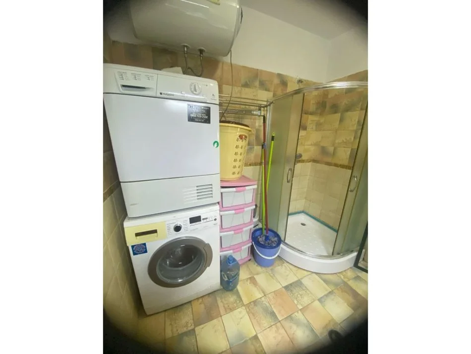 Tirane, jepet me qera apartament 1+1 Kati 3, 55 m² 600 € (Garda)