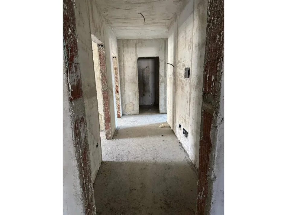 Tirane, shitet apartament 2+1 Kati 4, 97 m² 97.000 € (QTU)