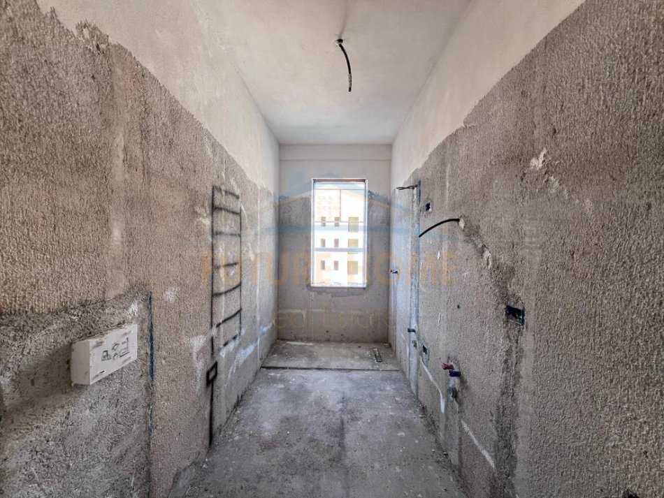 Tirane, shitet apartament 3+1+Ballkon Kati 6, 128 m² 143.000 € (QTU, Univers City)