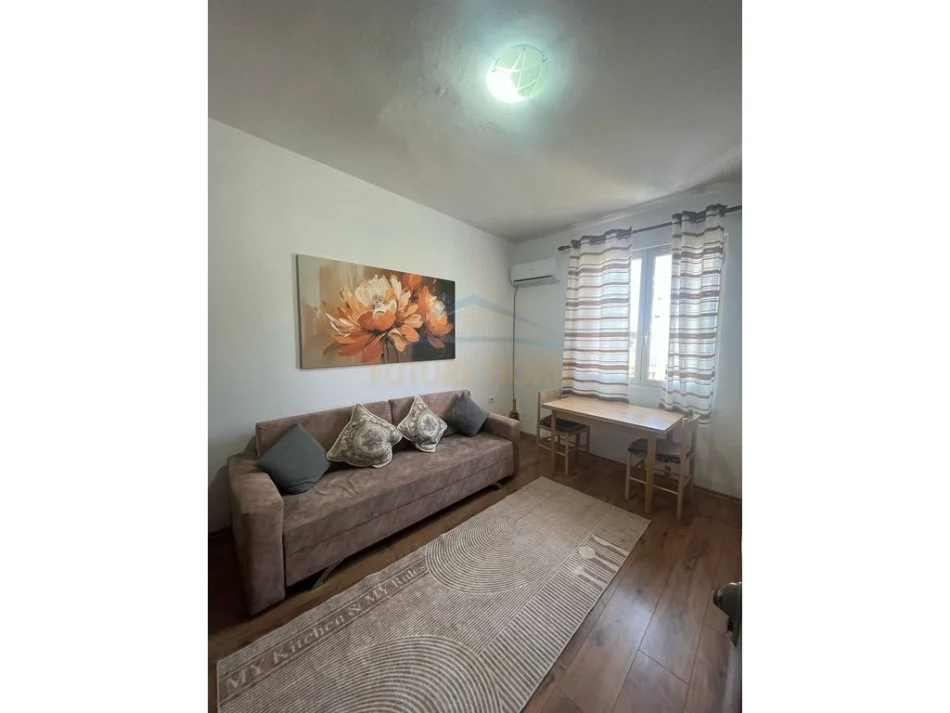 Tirane, jepet me qera apartament 2+1 Kati 5, 70 m² 600 € (21 Dhjetori)