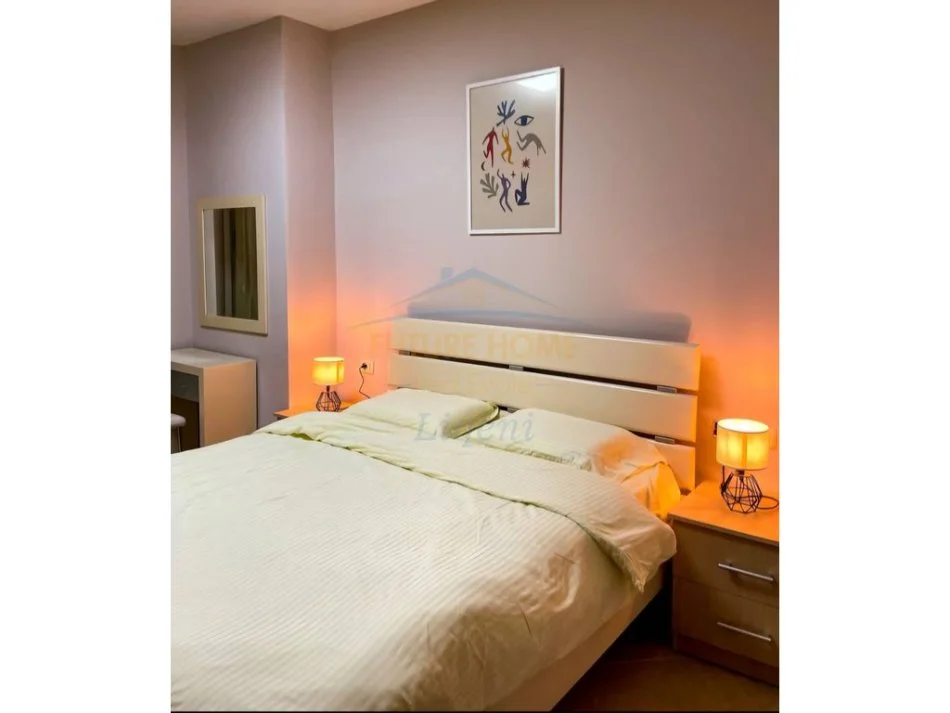 Tirane, jepet me qera apartament 1+1 Kati 3, 61 m² 600 € (Selvia)