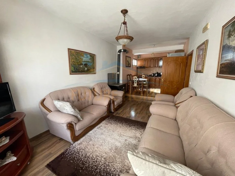 Durres, jepet me qera apartament 2+1 Kati 5, 80 m² 400 € (TATIMET,DURRES)