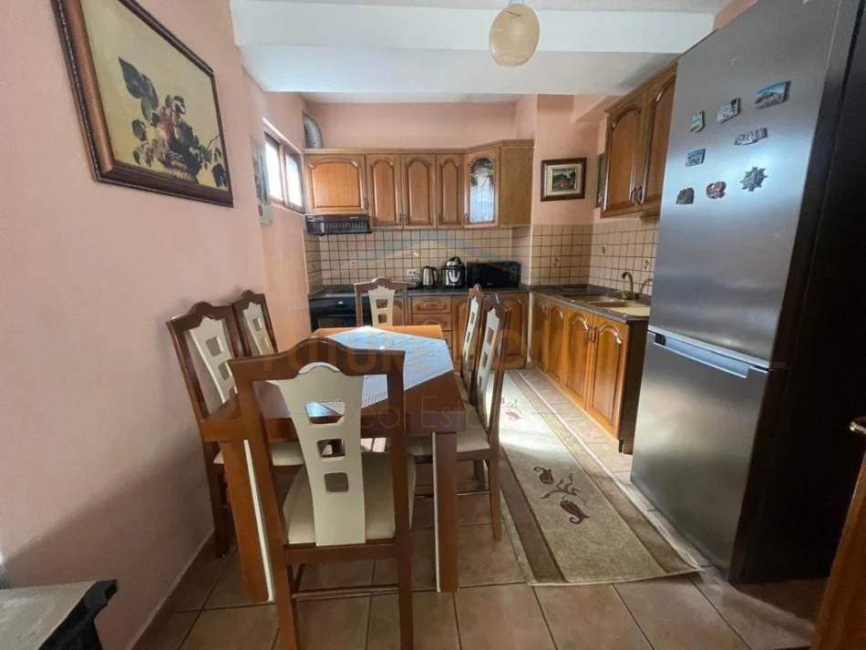 Durres, jepet me qera apartament 2+1 Kati 5, 80 m² 400 € (TATIMET,DURRES)