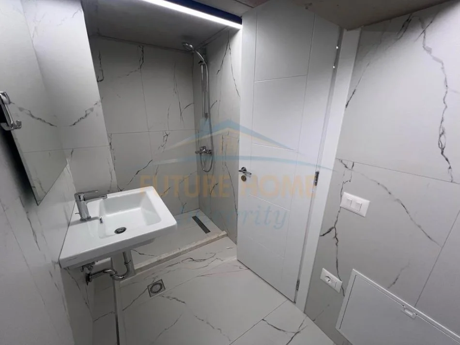 Tirane, jepet me qera apartament Dublex Kati 1, 140 m² 800 € (Porcelan)