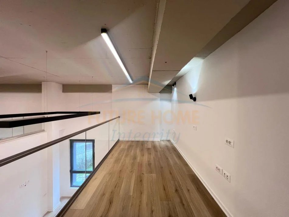 Tirane, jepet me qera apartament Dublex Kati 1, 140 m² 800 € (Porcelan)