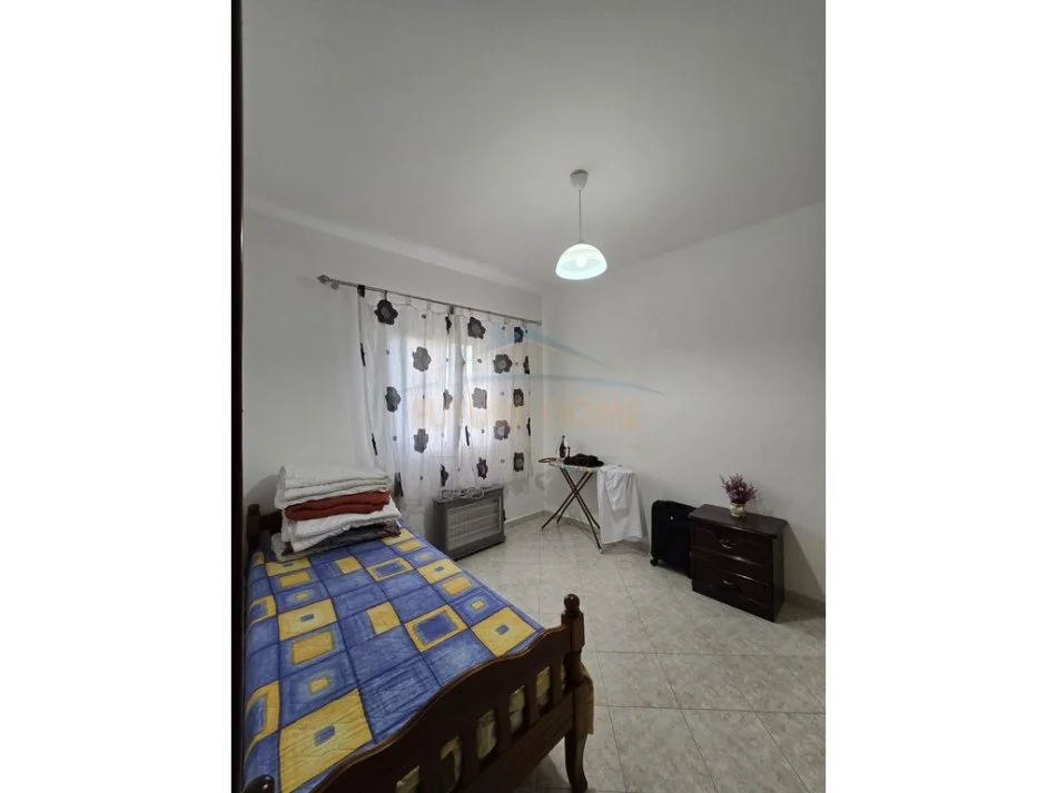 Tirane, shitet apartament 2+1+Ballkon Kati 2, 85 m² 156.500 € (Ish Fusha e Aviacionit)