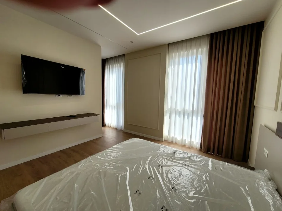 Tirane, jepet me qera Vile 3+1+Ballkon , 500 m² 4.000 € (Green Valley Liqeni i Thate)