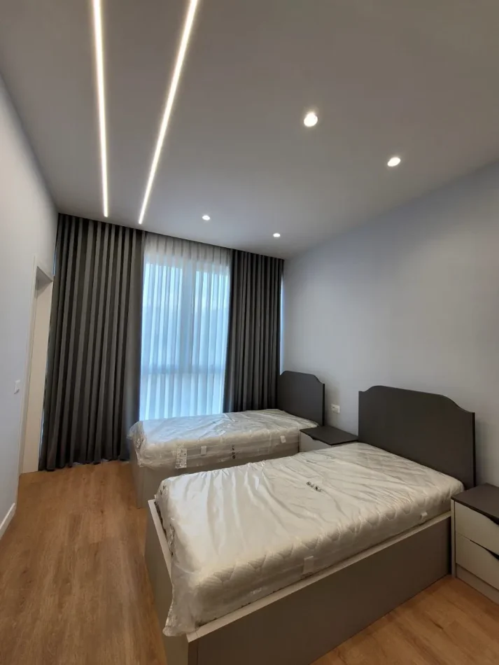 Tirane, jepet me qera Vile 3+1+Ballkon , 500 m² 4.000 € (Green Valley Liqeni i Thate)