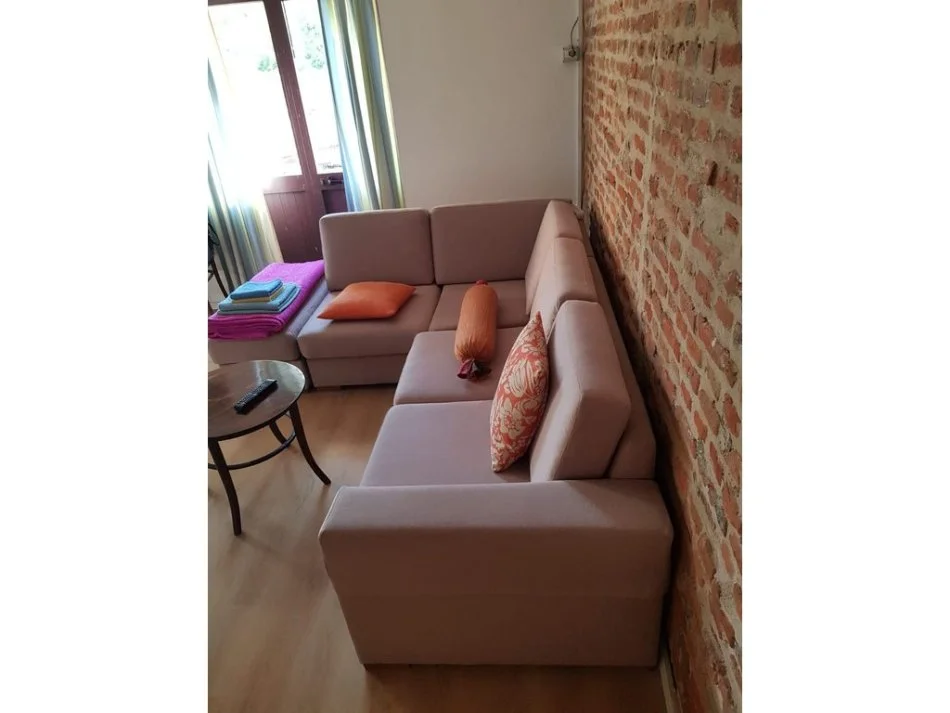Tirane, jepet me qera apartament 1+1 Kati 3, 50 m² 550 € (Rruga e Kavajes)