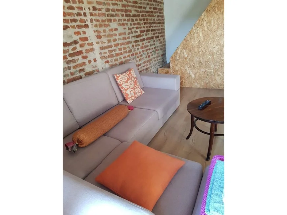 Tirane, jepet me qera apartament 1+1 Kati 3, 50 m² 550 € (Rruga e Kavajes)