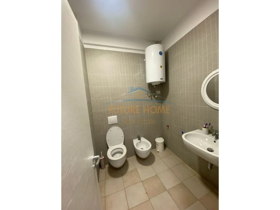 Tirane, shitet apartament 3+1 Kati 6, 147 m² 260.000 € (Unaza e re)