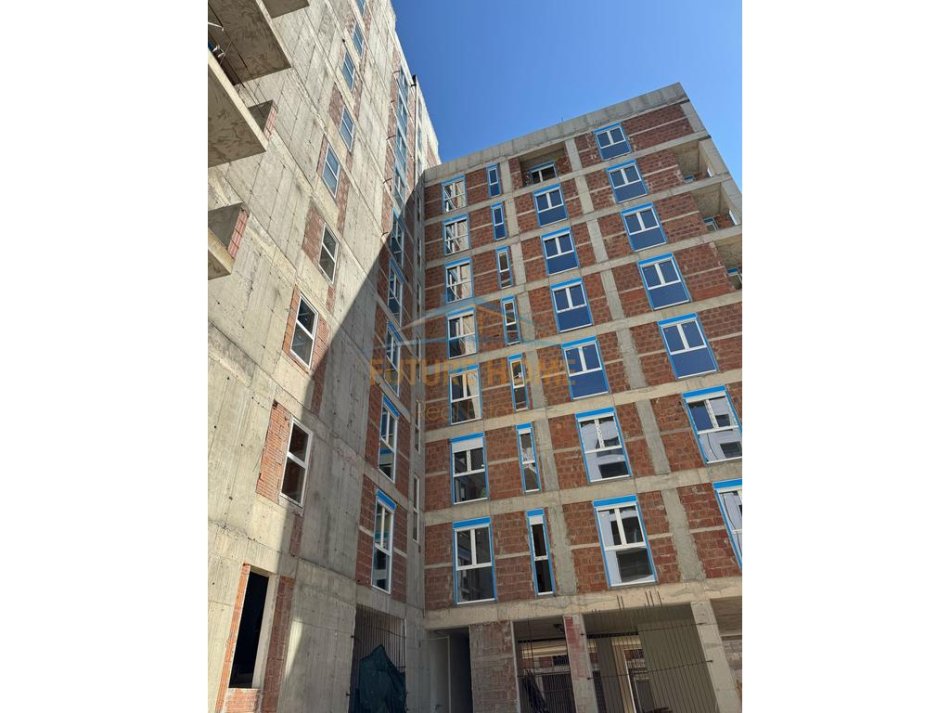 Tirane, shitet apartament 2+1 Kati 2, 117 m² 199.000 € (BULEVARDI I RI,GENER 2,ORBITAL 2)