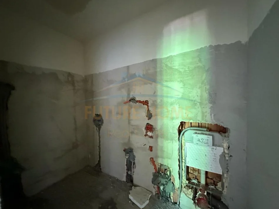 Tirane, shitet 3+1 Kati 4, 121 m² 175.300 € 