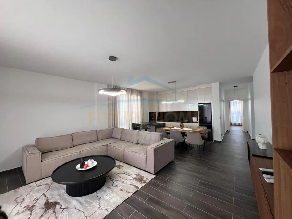 Tirane, jepet me qera apartament 2+1 Kati 2, 1.500 € (Sofia Hill Residence)