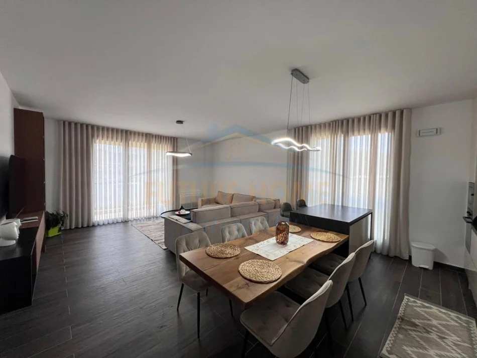 Tirane, jepet me qera apartament 2+1 Kati 2, 1.500 € (Sofia Hill Residence)