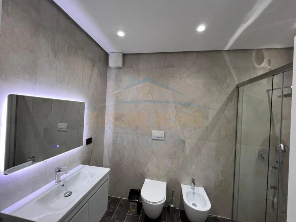 Tirane, jepet me qera apartament 2+1 Kati 2, 1.500 € (Sofia Hill Residence)